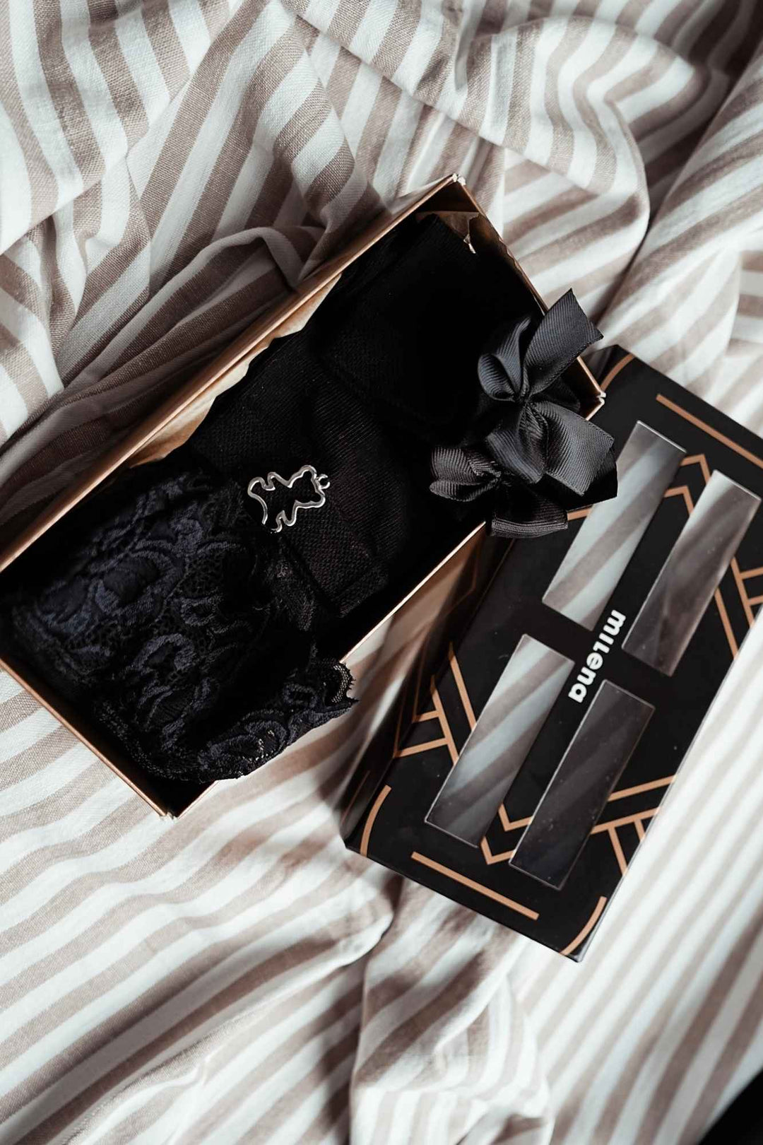 Women's exclusive black cotton sock gift set – front view of the full set presentation
