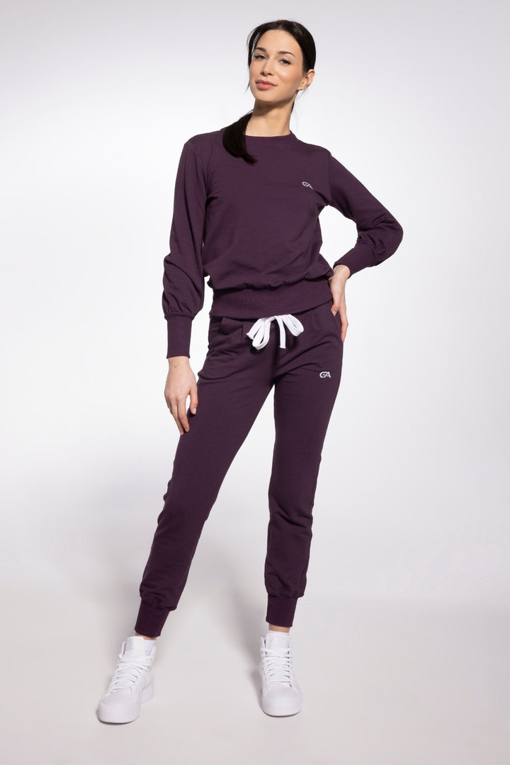 Blouse Sport Prugna – women's sport blouse in plum purple, second front view