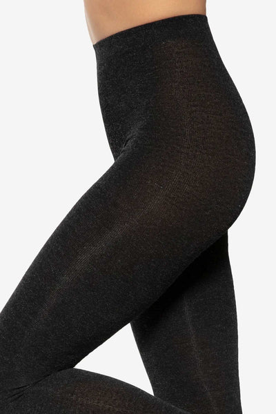 Close-up of GATTA Touch of Silk nero black melange tights – luxurious silk-viscose texture