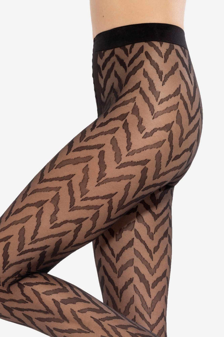 GATTA Tracy 20 DEN sheer black tights – tiger print pattern, side close-up detail
