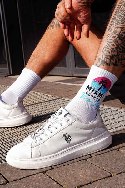 White men's cotton socks with Miami Summer Vice City pattern – side view showing tropical print and ankle fit
