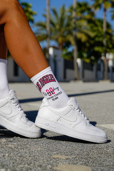 Spanties Los Angeles cotton socks in white – side view showing "Los Angeles" text print

